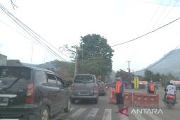 Arus balik jalur Garut-Bandung lintas Kadungora ramai lancar