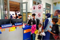 Antisipasi lonjakan puncak arus balik Lebaran, KAI Jember tambah gerbong