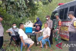 Polres Bangka Selatan beri pengamanan bagi wisatawan sekaligus gelar vaksinasi