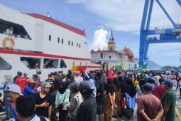 Keberangkatan kapal angkut penumpang Sanana-Ternate ditunda, begini penyebabnya