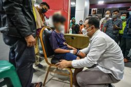 Pemkot Surabaya berikan "trauma healing" kepada korban seluncuran Kenpark