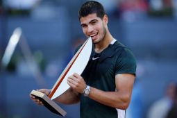 Alcaraz juarai Madrid Open usai taklukan Zverev