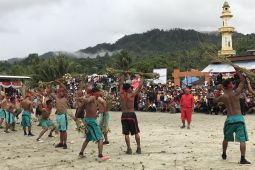 Warga Negeri Morella pertahankan tradisi pukul sapu setiap Lebaran 7