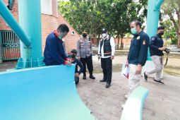 Tim Labfor Polri olah TKP ambrolnya seluncuran Kenpark Surabaya