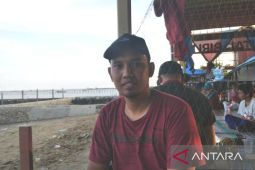 Pokdarwis kelola Pantai Biru sekaligus jadi PAD Desa