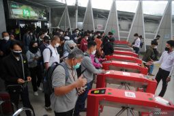 KAI sebut penumpang vaksin lengkap tak perlu surat negatif Covid-19