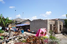 PT Timah bangun rumah korban puting beliung di Desa Batu Belubang