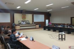 Anggota dewan bahas perubahan tatib