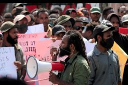 Unjuk rasa menolak pemekaran DOB di Papua