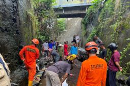 Basarnas bersama masyarakat Ternate cari bocah hilang terseret banjir, begini penjelasannya