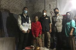 Ridwan Kamil bantu wujudkan rumah layak huni bagi Mak Esih