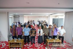 Wali Kota Pangkalpinang luncurkan terobosan baru "SELEBRITI" dan "SIKOMPAK"