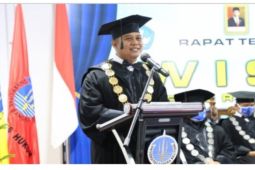 Wisuda 357 Mahasiswa,  Rektor Ibrahim : Mahasiswa Harus Terus Belajar