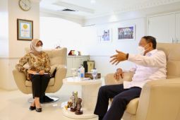 Bertemu Bupati Ipuk, Menpora siap sukseskan Liga Selancar Dunia