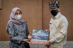 Sandiaga ajak wisatawan tonton Liga Selancar Dunia di G-Land Banyuwangi