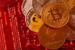 Kenaikan suku bunga The Fed buat harga kripto turun