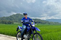 Mantan Pembalap Moto2 Berpetualang Pakai WR 155 R