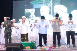 Menteri Erick berikan beasiswa pendidikan bagi 50 santri Ponpes Salafiyah Syafi'iyah Sukorejo Situbondo