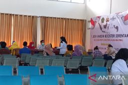 Vaksinasi penguat baru mencakup 16,9 persen warga lansia di Bangka
