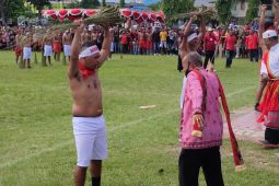 Tarian Mamala meriahkan HUT Pattimura di Manokwari