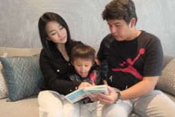 Ibu muda Surabaya beri tips kurangi kecanduan gawai pada anak