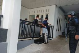 KPK geledah sejumlah lokasi di Ambon, termasuk rumah anak Wali Kota Richard Louhenapessy