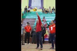 Bupati Kapuas Hulu dorong prestasi bola voli melalui open turnamen