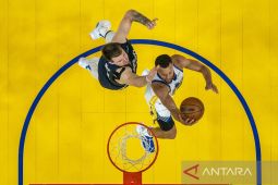 Final wilayah NBA: Bangkit tundukkan Mavericks bukti karakter Warriors, kata Curry