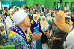 E Java Governor asks prospective Hajj pilgrims to complete vaccination