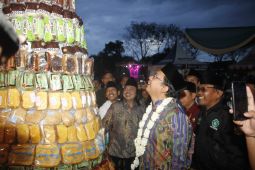 Bupati Sidoarjo Gus Muhdlor luncurkan gerakan "Ayo Belanja Produk Lokal"