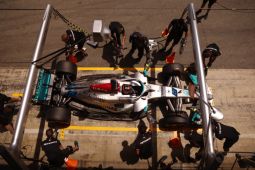 Mercedes tampil solid,  tapi Hamilton masih kalah dari Russell