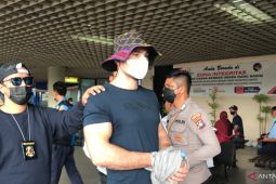 Polisi bawa satu WNA dan dua WNI pelaku "skimming" Bank Riau Kepri ke Batam