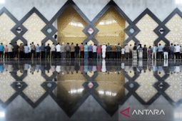 Dewan Masjid Bogor bolehkan umat Islam shalat tak berjarak dan tanpa masker