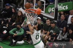 Final wilayah NBA: Celtics buat kedudukan imbang 2-2 setelah pukul Heat di Gim keempat