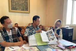 Jelang muscab, sejumlah DPAC Demokrat Surabaya bantah dipaksa dukung Lucy Kurniasari