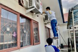 Jasa servis AC banjir pesanan