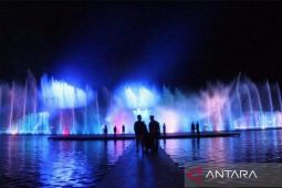 Taman Air Mancur "berjoged" Sri Baduga Purwakarta kembali dioperasikan lagi