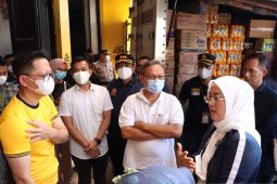 Bupati Purwakarta masih temukan minyak goreng dijual di atas HET