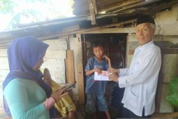 PT Timah serahkan perlengkapan sekolah dan santunan anak yatim dan piatu