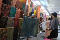 Menparekraf: Endek Bali kian populer di dunia