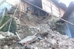Longsor di Situbondo timpa rumah warga