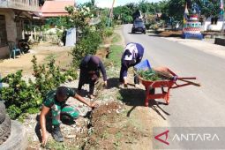 TNI bersama warga Mukomuko gotong royong cegah DBD