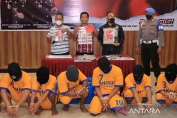 Polres Madiun ciduk seorang pria penyedia layanan prostitusi libatkan istrinya