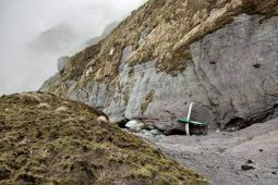 22 jenazah korban pesawat jatuh ditemukan