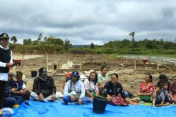 Kelompok Tani Seoulina mendapat bantuan pembangunan bangsal