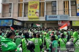 Kenaikan tarif ojek online ditunda