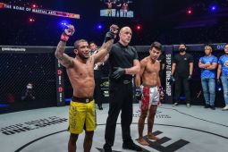 Adrian Mattheis harus akui kehebatan  Alex Silva di laga ONE 158