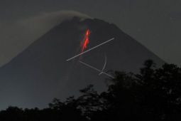 BPPTKG: Merapi luncurkan guguran lava pijar delapan kali sejauh 1,8 km