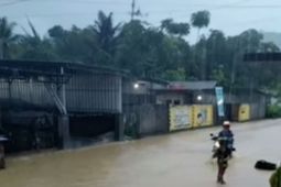 Hujan ringan hingga lebat diperkirakan landa Bandung dan sejumlah kota besar
