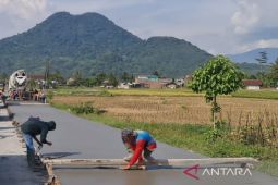 Pemkab Garut bangun Jalan Kadungora-Leles untuk menunjang akses tol